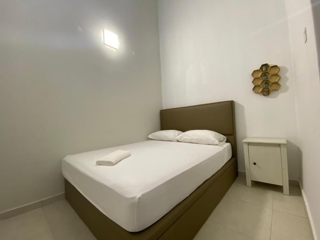 Alyn Klebang Netflix Coway Wifi Holiday home *